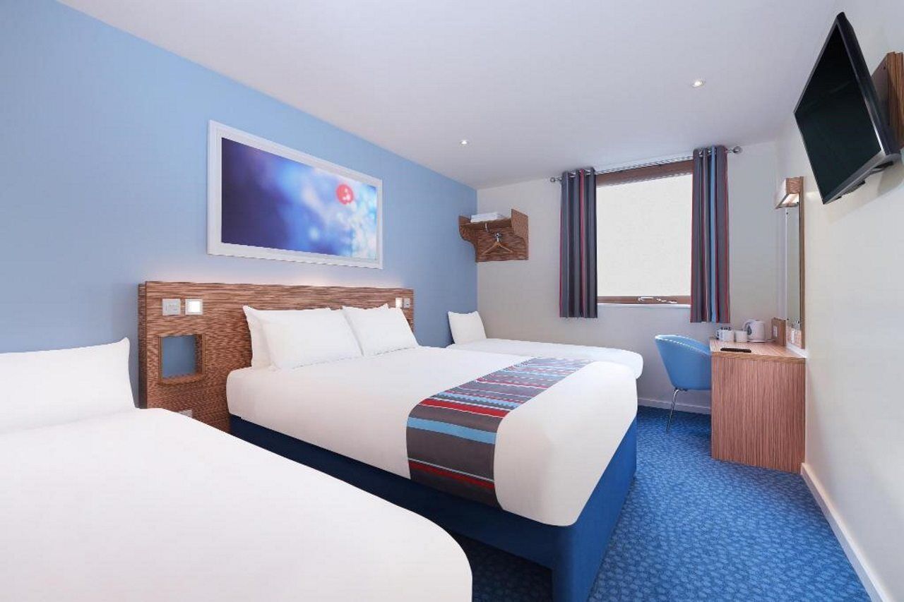 Travelodge Cardiff Central Queen Street Zewnętrze zdjęcie